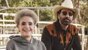 Alejandro Fernández felicita a Doña Cuquita en Día de las Madres