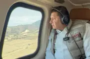 Armenta evade transparentar viajes en helicóptero oficial en Puebla