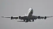 Avión atropella a peatón en pista del aeropuerto de Denver
