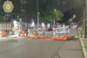 Bloquean Mariano Escobedo por obra en Polanco; caos vial