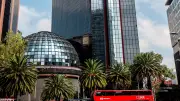 BMV pierde 1.78% y acumula retroceso semanal de 2.69%
