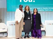 Brugada propone en Foro Urbano Mundial ciudades centradas en cuidados y vivienda