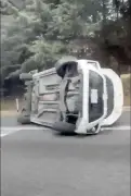 Caos vial en autopista Cuernavaca-México por accidentes y lluvia