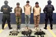 Capturan a tres con fusil y equipo táctico en operativo