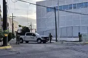 Catean federales y marinos bodega en San Jerónimo