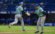 Charros barre a Acereros con victoria 9-6 en Monclova