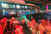 Choca camioneta con Ecovía: 5 heridos en Nuevo León