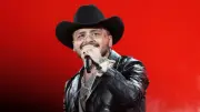 Christian Nodal no podría usar 'El Forajido' por marca registrada