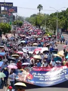 CNTE perfila huelga nacional; maestros marchan en Tuxtla en Día del Maestro