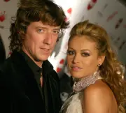 Colate afirma que Paulina Rubio lo golpeó durante su matrimonio