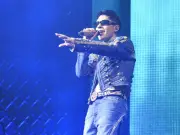 Cris MJ enciende el Palacio de los Deportes con un show histórico