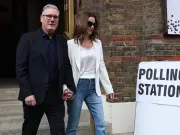 Crisis en Reino Unido: Starmer enfrenta rebelión laborista tras derrota electoral