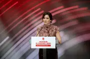 Díaz Ayuso inicia gira en México con polémica por homenaje a Hernán Cortés