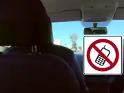 Distracciones al volante en México: celular, comida y maquillaje