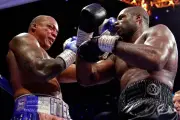Dubois vence a Joshua y retiene título mundial de pesos pesados OMB