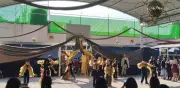 Escuela primaria reconoce a madres solteras y migrantes en Día de la Madre