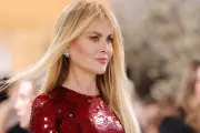 Estrellas brillan como lienzos en la gala del Met