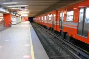 Estudiantes del IPN protestan en estación Lindavista del Metrobús