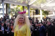 Extravagancias en la alfombra roja de Cannes deslumbran al mundo