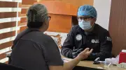 Familias de desaparecidos acuden a toma de muestras de ADN en Jalisco