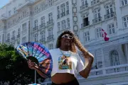 Fans ensayan Waka Waka para megaconcierto de Shakira en CDMX