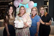 Felicitan a Scarlett Salas Ayala en emotivo evento