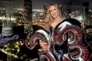 Festejo especial: amigas celebran juntas en una tarde inolvidable