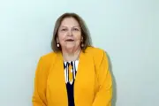 Fiesta de cumpleaños reúne a familiares y amigos en celebración