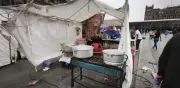 Flamazo en carpa de manifestantes en el Zócalo deja tres heridos