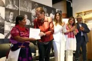 Fonart premia arte tsotsil en telar: artesanía textil reconocida