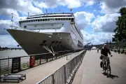 Francia confina crucero por brote de gastroenteritis