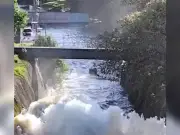 Fuga masiva de agua inunda calles y casas en Xochimilco