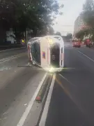 Funcionario de SGIRPC atropella a dos motociclistas en CDMX