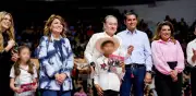 Gobernador Durazo entrega 4 mil 158 becas a estudiantes de primaria en Sonora