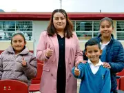 Gobierno de Edomex reconoce a más de 259 mil docentes en su día