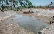 Guadalajara intensifica limpieza de canales y vasos reguladores antes de lluvias