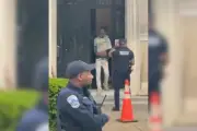 Hombre armado irrumpe en Instituto Cultural Mexicano en DC