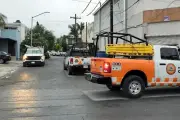 Hombre se electrocuta y cae de 8 metros en Nuevo León
