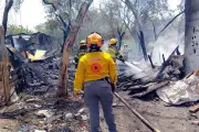 Incendio arrasa con cinco tejabanes en el norte de México