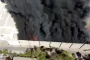 Incendio en plaza de Los Mochis: muertos e intoxicados reportados