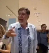 Increpan a Fernández Noroña en restaurante del centro de CDMX