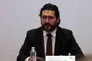 Interrumpen conferencia de Marath Bolaños en la CDMX