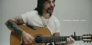 Juanes lanza emotivo video 'Madre' en homenaje a su mamá fallecida