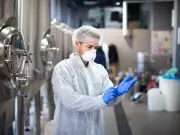 Kosmos impulsa seguridad laboral como pilar estratégico en industria alimentaria