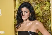 Kylie Jenner enfrenta nueva demanda por abuso de ex empleada