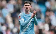 Manchester City recorta distancia y acecha al Arsenal en la Premier