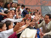 Mario Delgado reconoce a 2.1 millones de maestros en su día