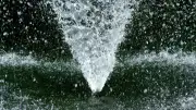 Megafuga en Xochimilco: miles de litros de agua desperdiciados en CDMX