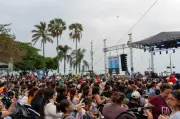 Miles de mamás celebran su día con música en Chapala