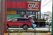 Muere estadounidense de infarto afuera de Oxxo en México